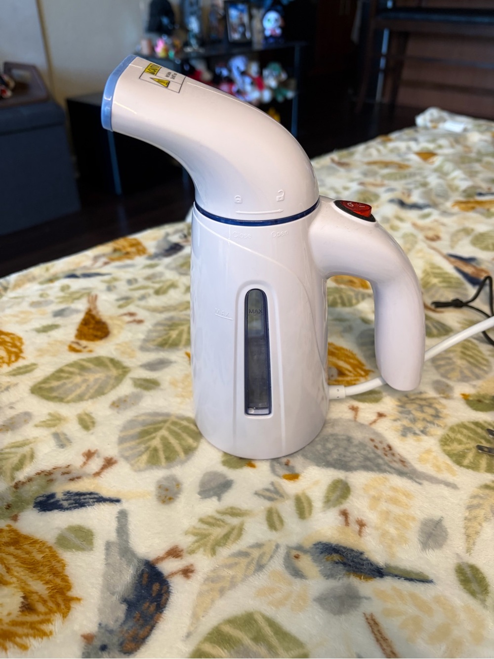 White Handheld Garment Steamer - Compact Fabric Steamer